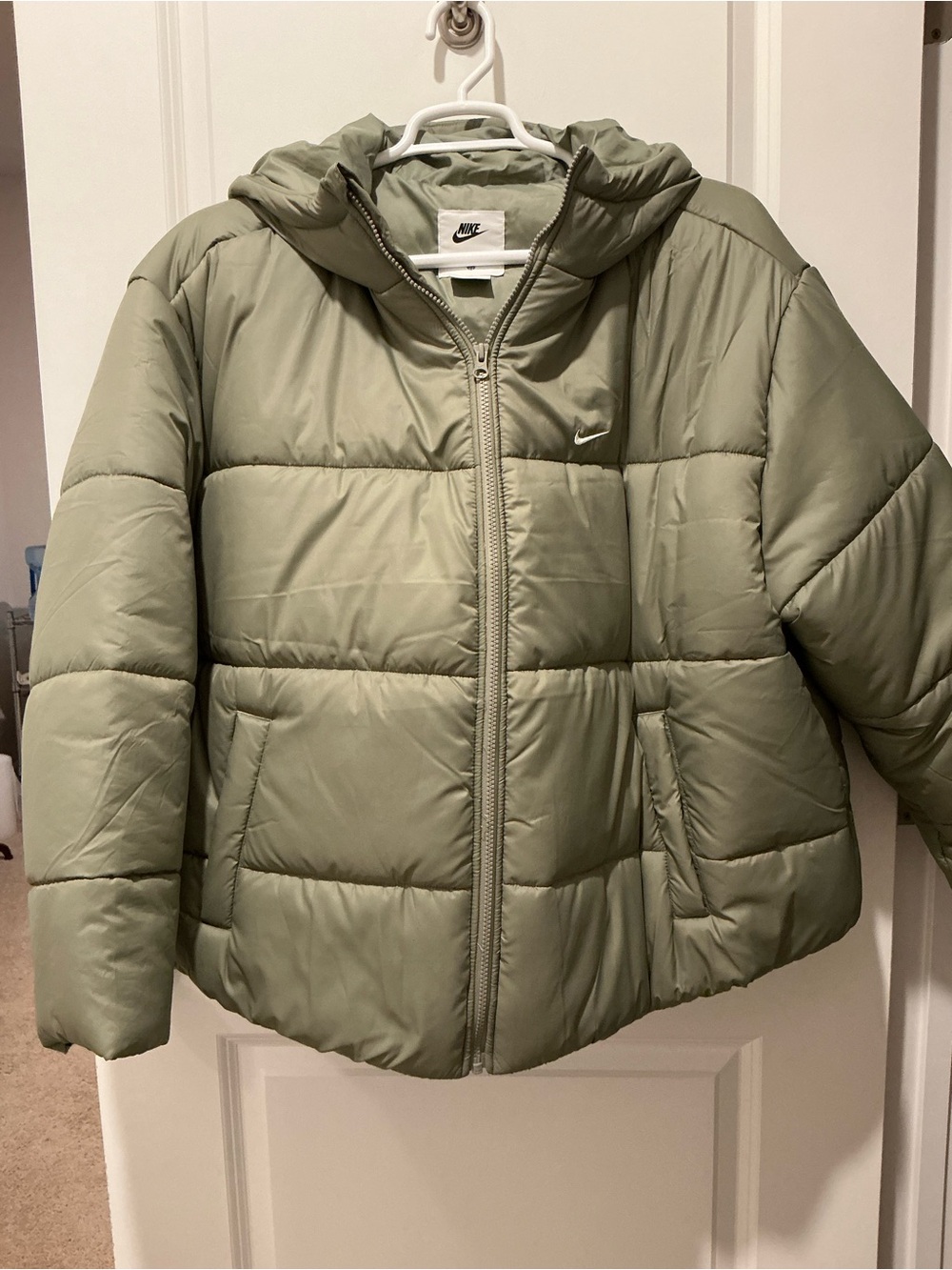 Nike Womens Sage Green Hooded Thermafit Jacket